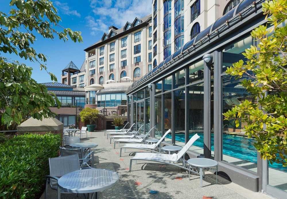 Delta Hotels By Marriott Victoria Ocean Pointe Resort Exterior photo