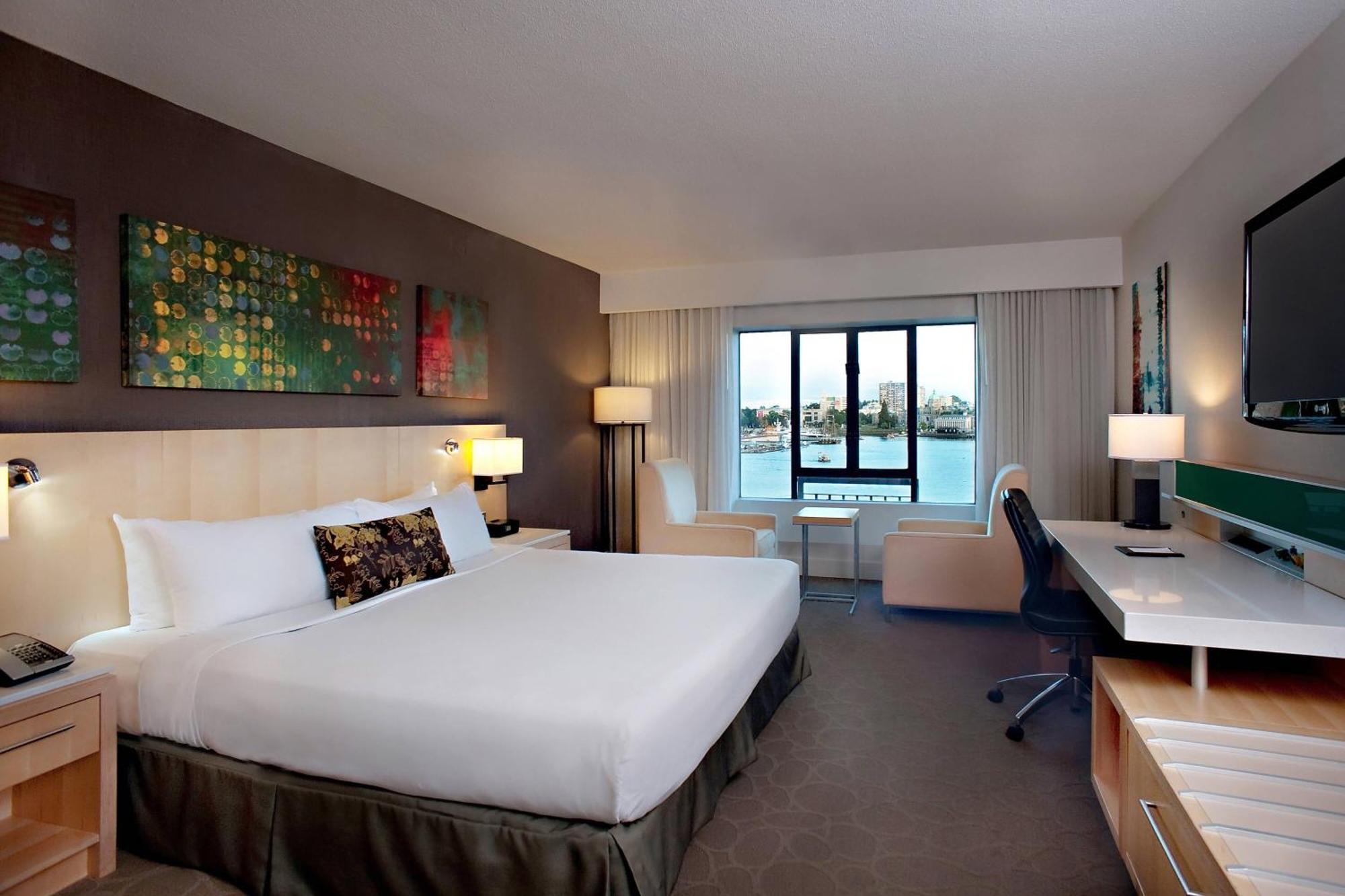 Delta Hotels By Marriott Victoria Ocean Pointe Resort Exterior photo